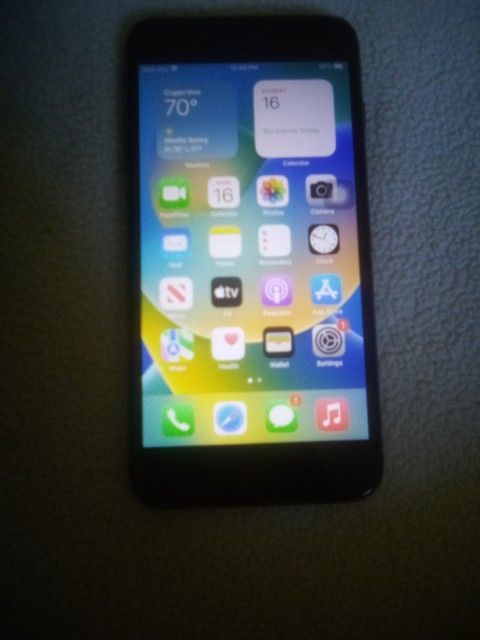 iPhone 8 Plus 64 Gigs