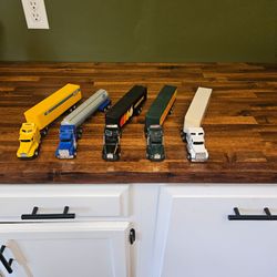 ERTL 1/64 x5