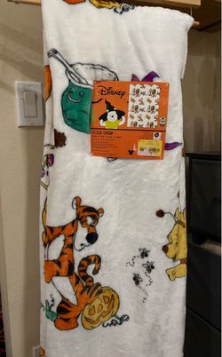 Winnie the Pooh Halloween blanket