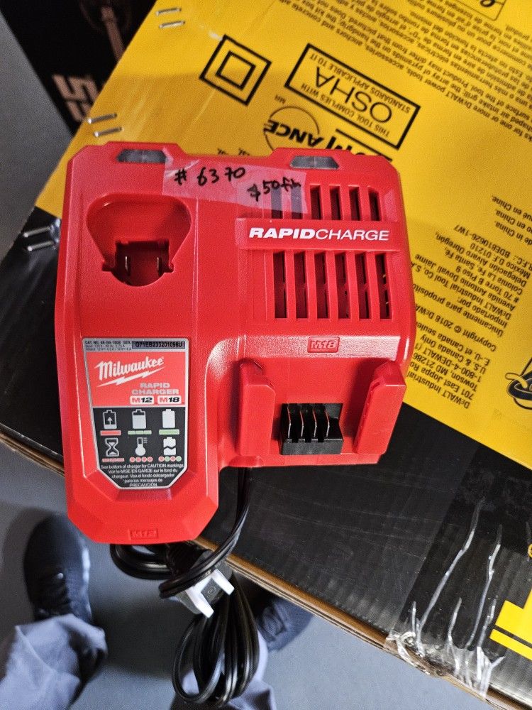 Milwaukee M18 And M12 Rapid Charger