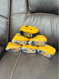 Dewalt 5Ah battery brand new, price is for each one