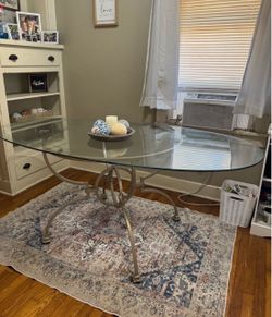 Beautiful Oval Dining Table 1” Beveled Glass