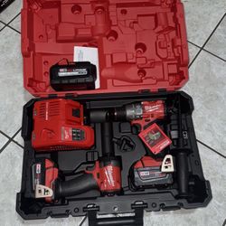 Milwaukee Sets Of Drills With Rapid Charger &6.0 Battery 