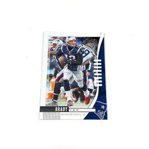 Photo Tom Brady “Absolute Football” No. 1 New England Patriots Football Card