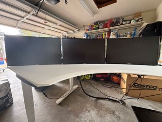 9 Monitors for sale. $400 for all OBO