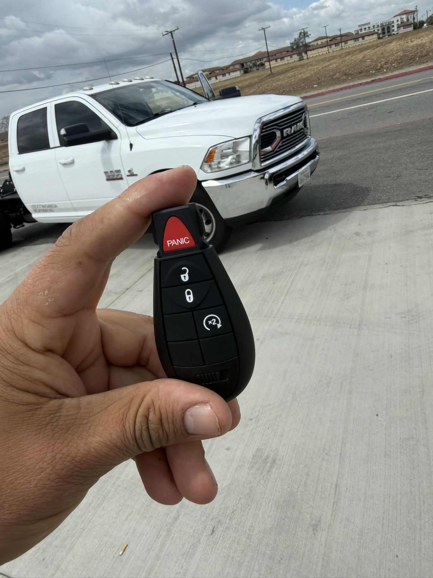 Car Keys / Llaves De Auto/ Key Fobs