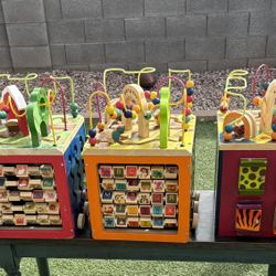 Zaney Zoo Children’s Wooden Activity Center