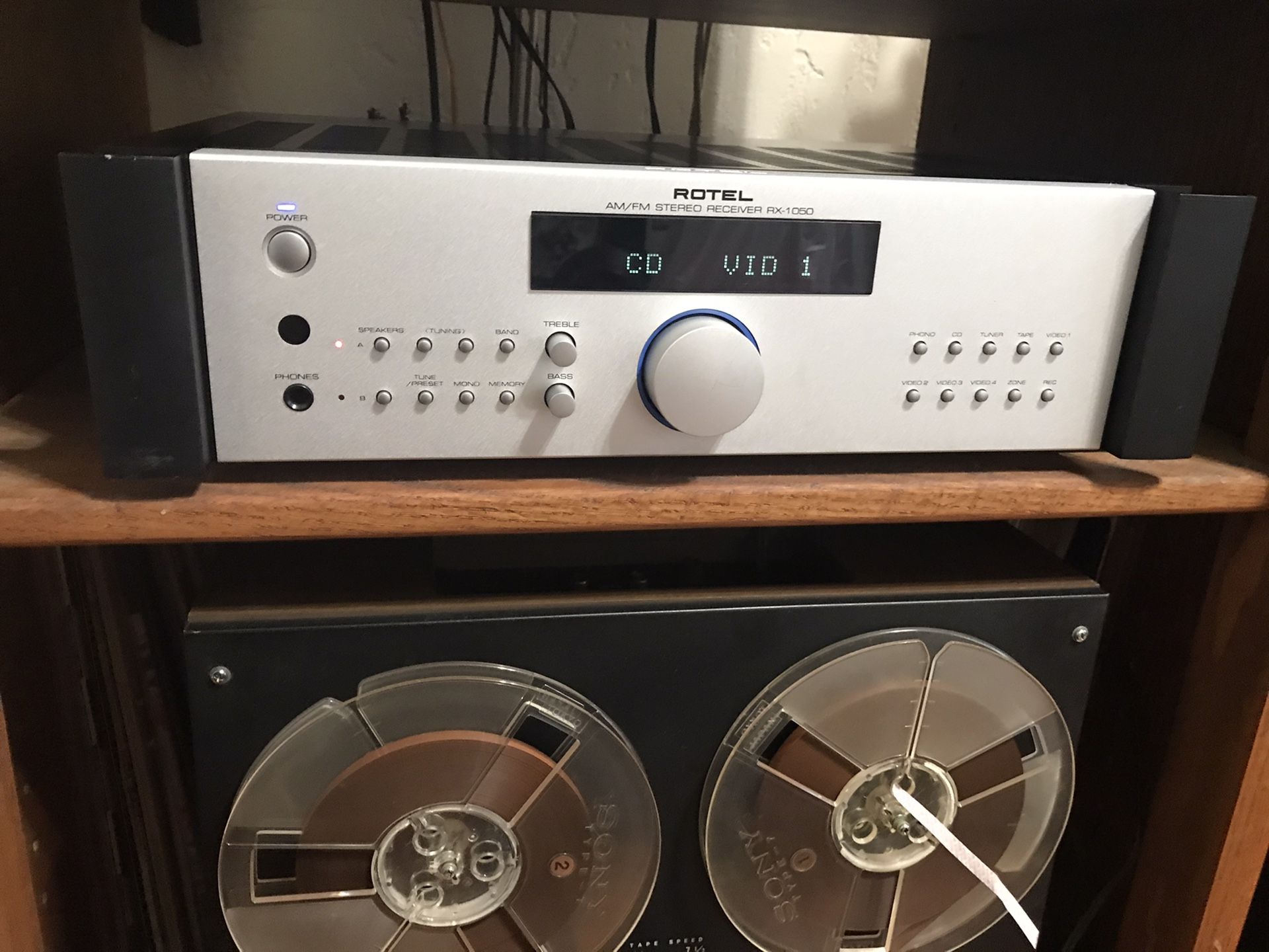 Rotel Rx-1050 receiver amplifier