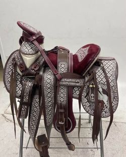 Montura charra bordada