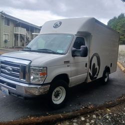 2012 Ford E350 