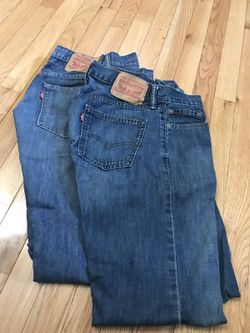2 pair Levi/ size 29x32