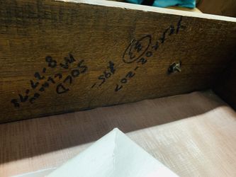 Antique furniture in great condition. For Only $25