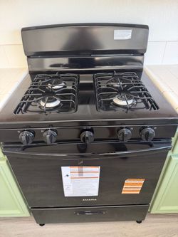 Amana Black Gas Range 4-Burner Stove