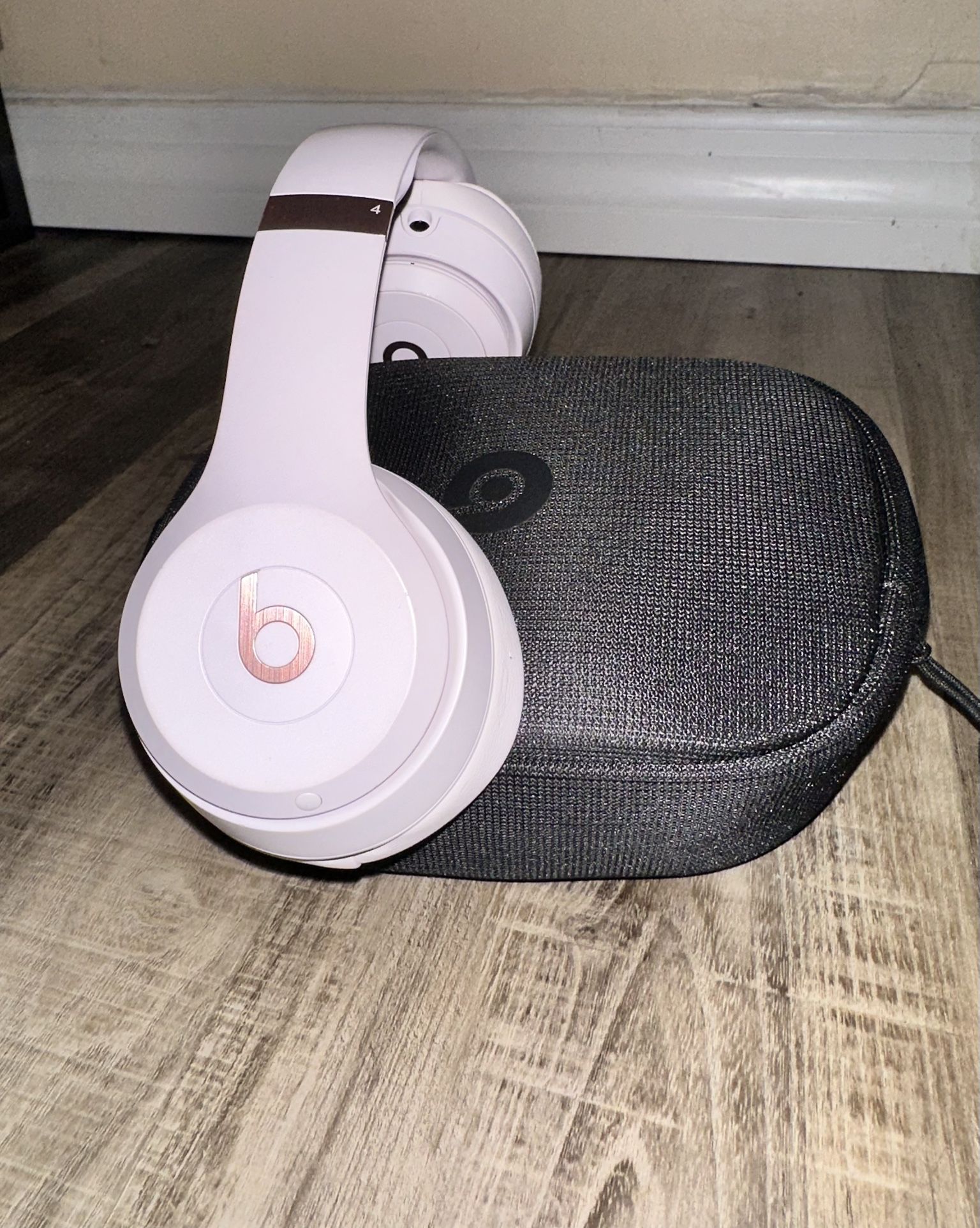Beats Solo 4