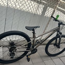 Mongoose Adult SwitchBack Comp Mountain Bike 