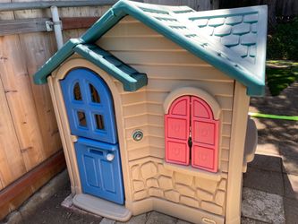 Little Tikes Outdoor Playhouse