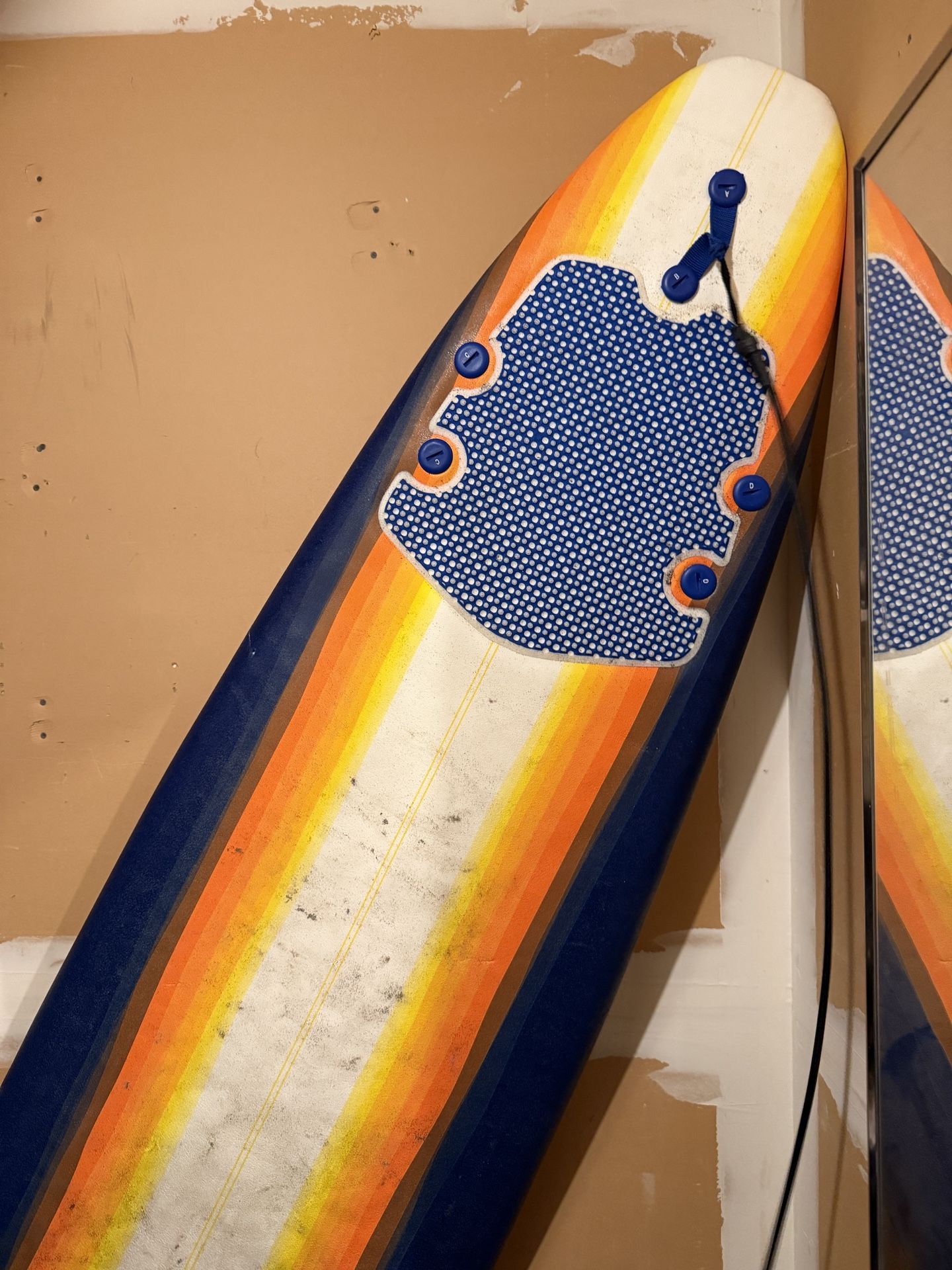 Wavestorm 8’ Surfboard Sunburst Graphic