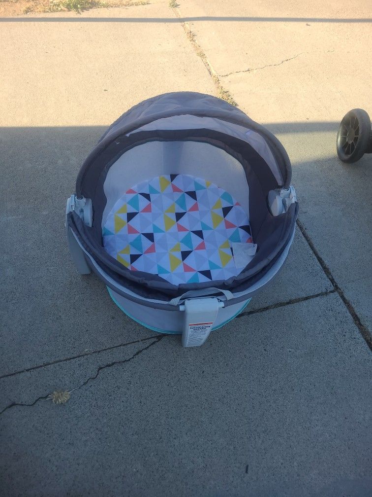 Portable Fisher Price canopy For Baby 10$