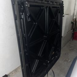 Tacoma UNDERCOVER bed Cover 3rd Gen 