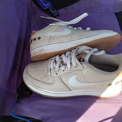 Nike Air Force 1