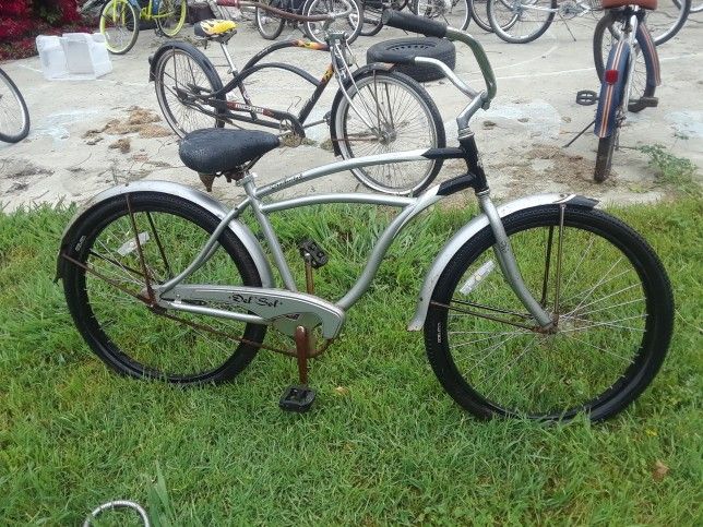 Del Sol Tradewind Deluxe Beach Cruiser Bicycle