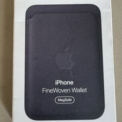 Apple iPhone FineWoven Wallet with MagSafe