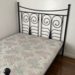 Modern High Quality Elegant Design Metal Bedframe & Mattress Queen Size