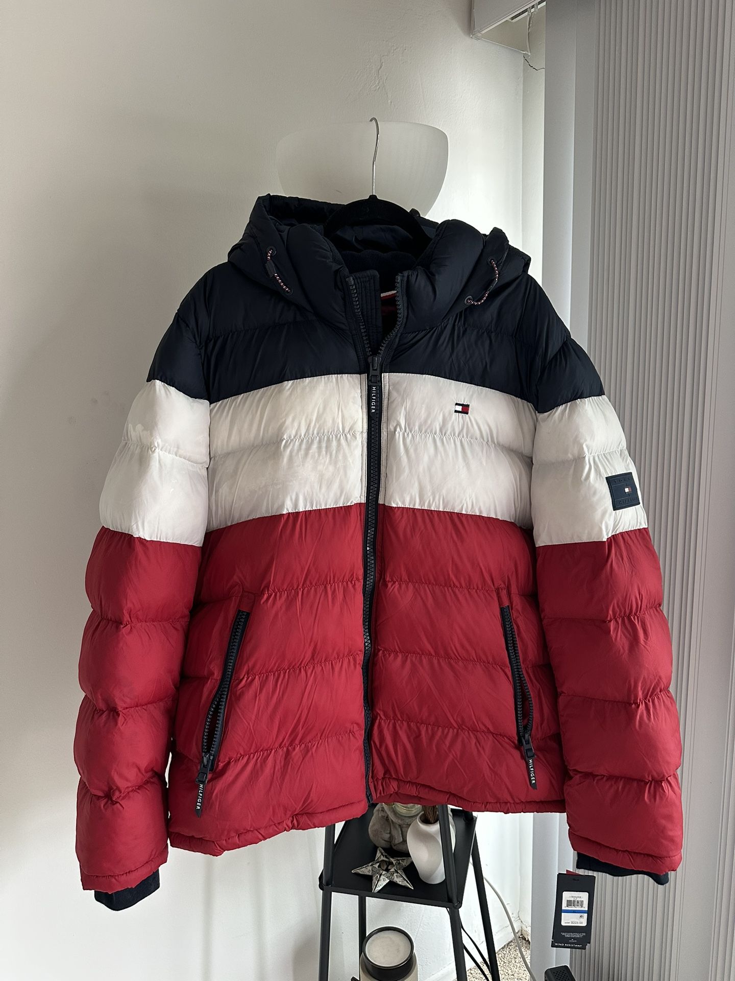 tommy hilfiger mens jacket red white and blue XL new with tags