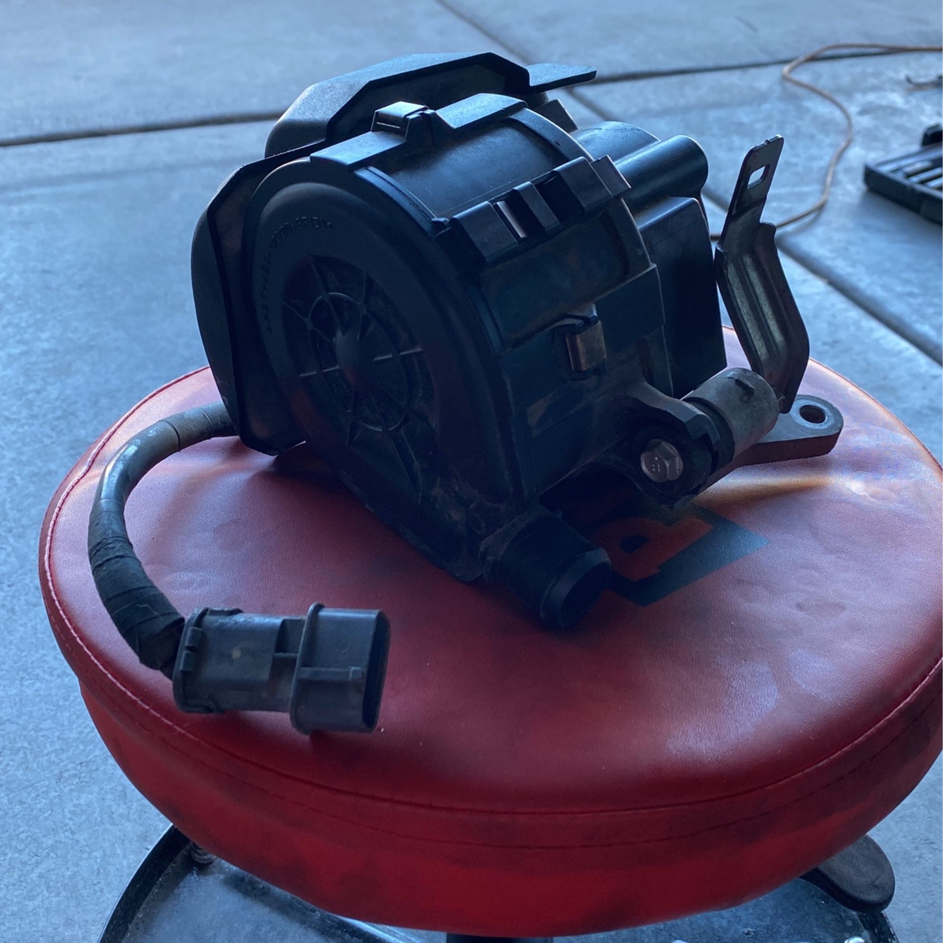 Subaru SECONDARY AIR PUMP (EJ255)