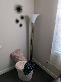 Floor lamp