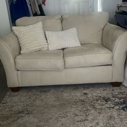 Loveseat 