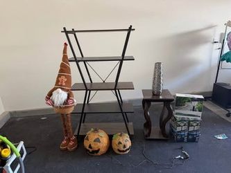 Black Metal 3-Tier Ladder Shelf (with holiday decorations)