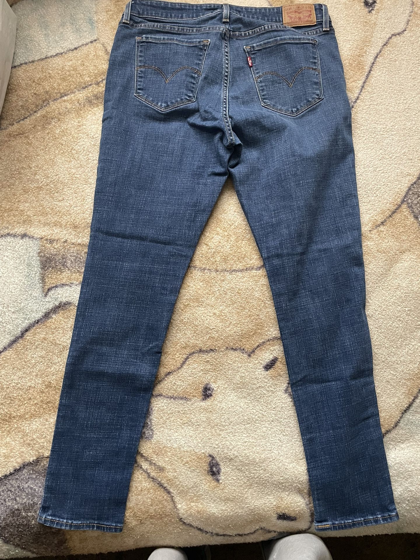 Levi’s 711