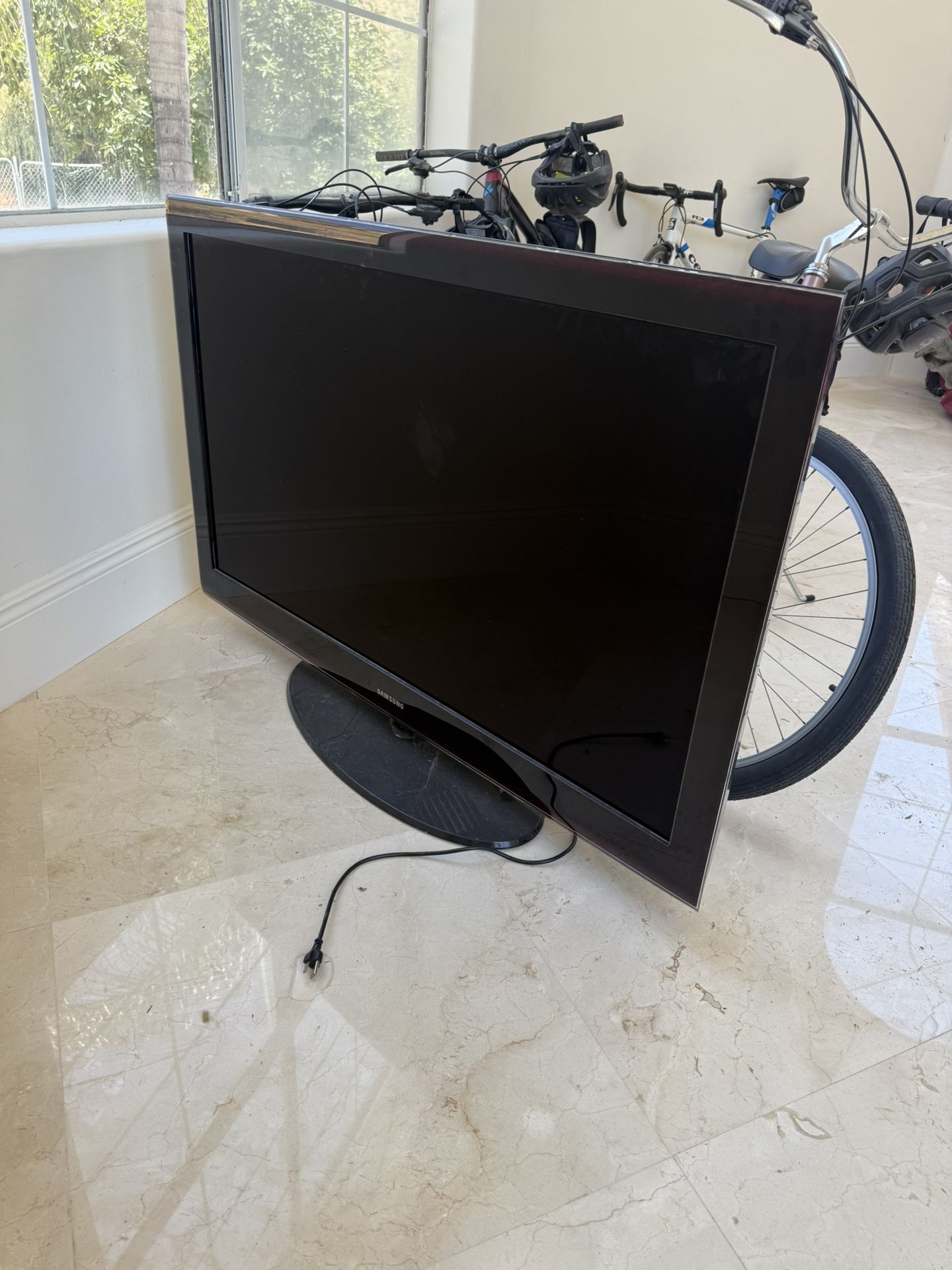 52” TV