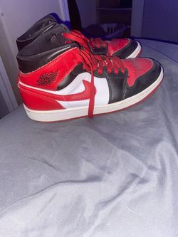 Wmns Air Jordan 1 Mid 'Alternate Bred Toe