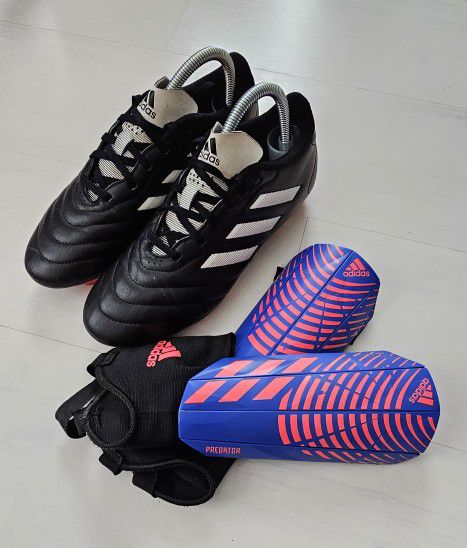 adidas Adults' Goletto VIII Firm Ground Cleats

Great Condition. Size 8.5. Shin guards included. From non smoking pet free home. Will ship out same/ n