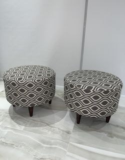 Cocktail Ottoman