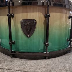 Varus Maple Stave 14x7 Green Fade