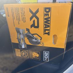 Dewalt Saw 
