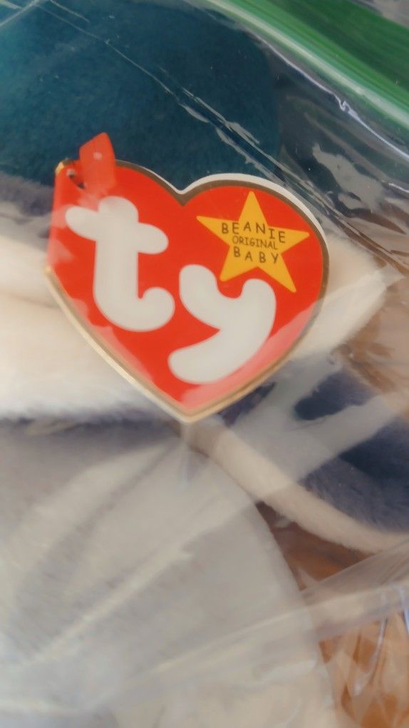 Walt Disney Genuine Beanie Babies. 40+