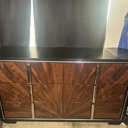 Beautiful Black And Brown Dresser/2 Nightstand Set