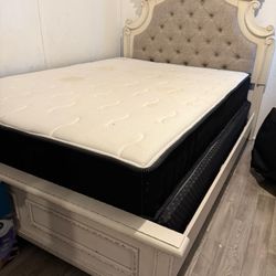 Full Sized Bedframe 