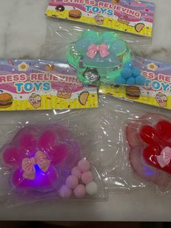Light up cat paw squishy