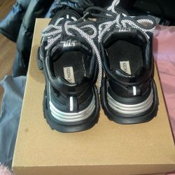 Black Steven Maddens 5.5