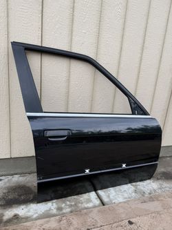 BMW E30 Sedan Black FR Front Right Door shell