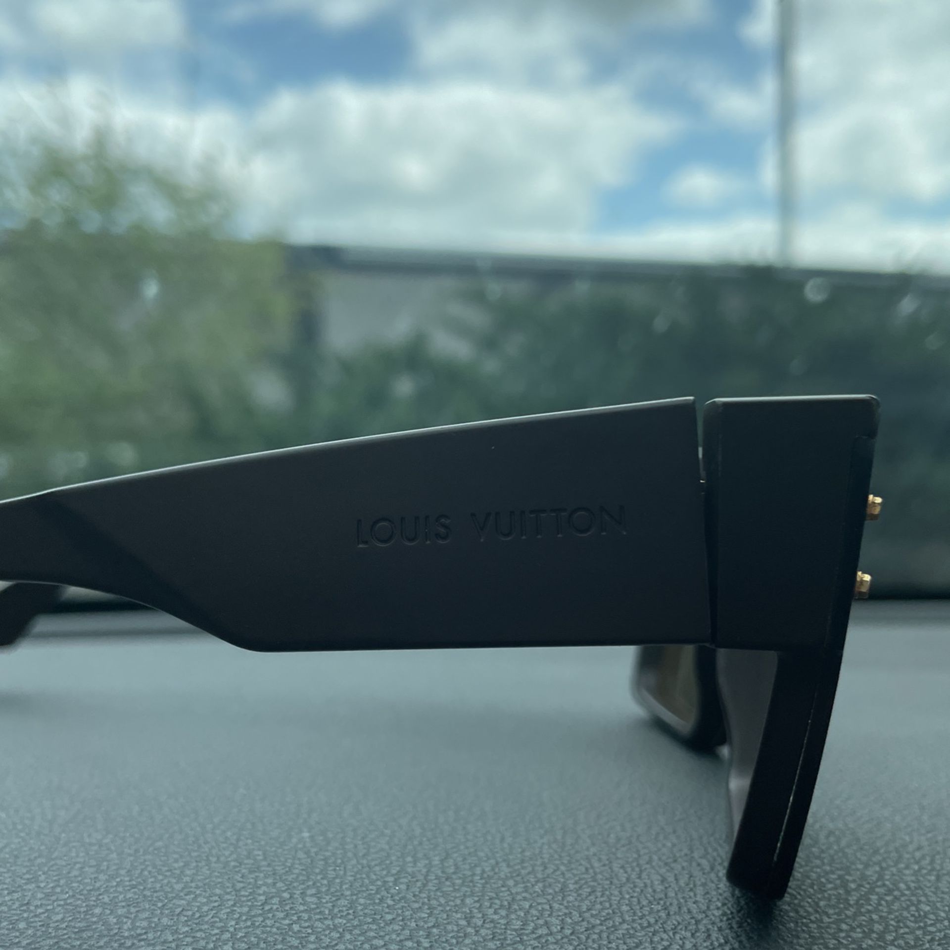 Louis Vuitton Sunglasses for Sale in Frisco, TX - OfferUp
