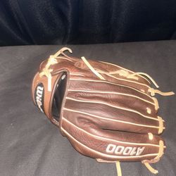 Wilson  A1000 11 1/2”  Glove
