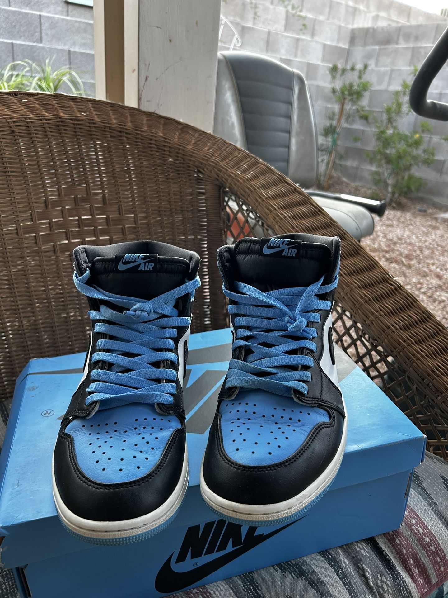 Jordan 1 High Unc