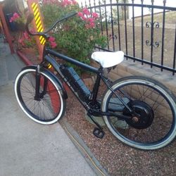 electric bike beach cruiser style 36 volt charged ready to ride 200$ with charger