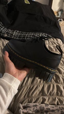 Dr Martins Size 5 Women